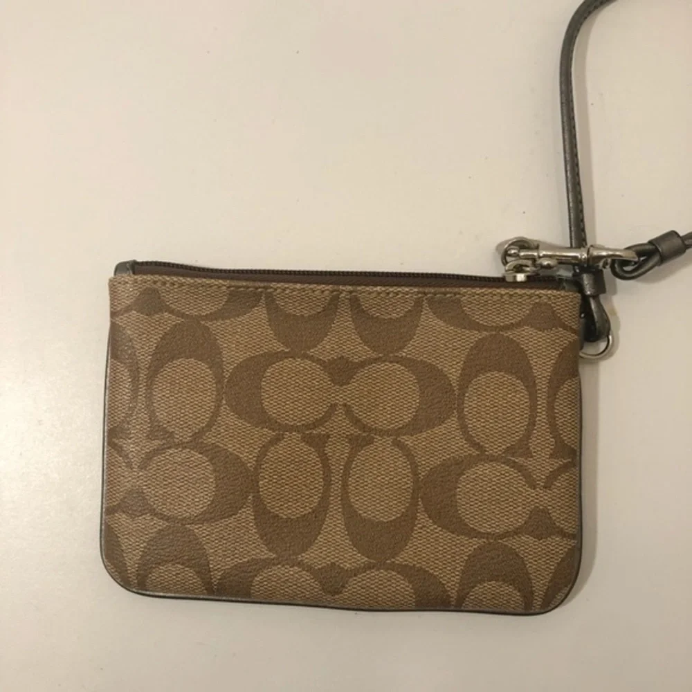Coach very light